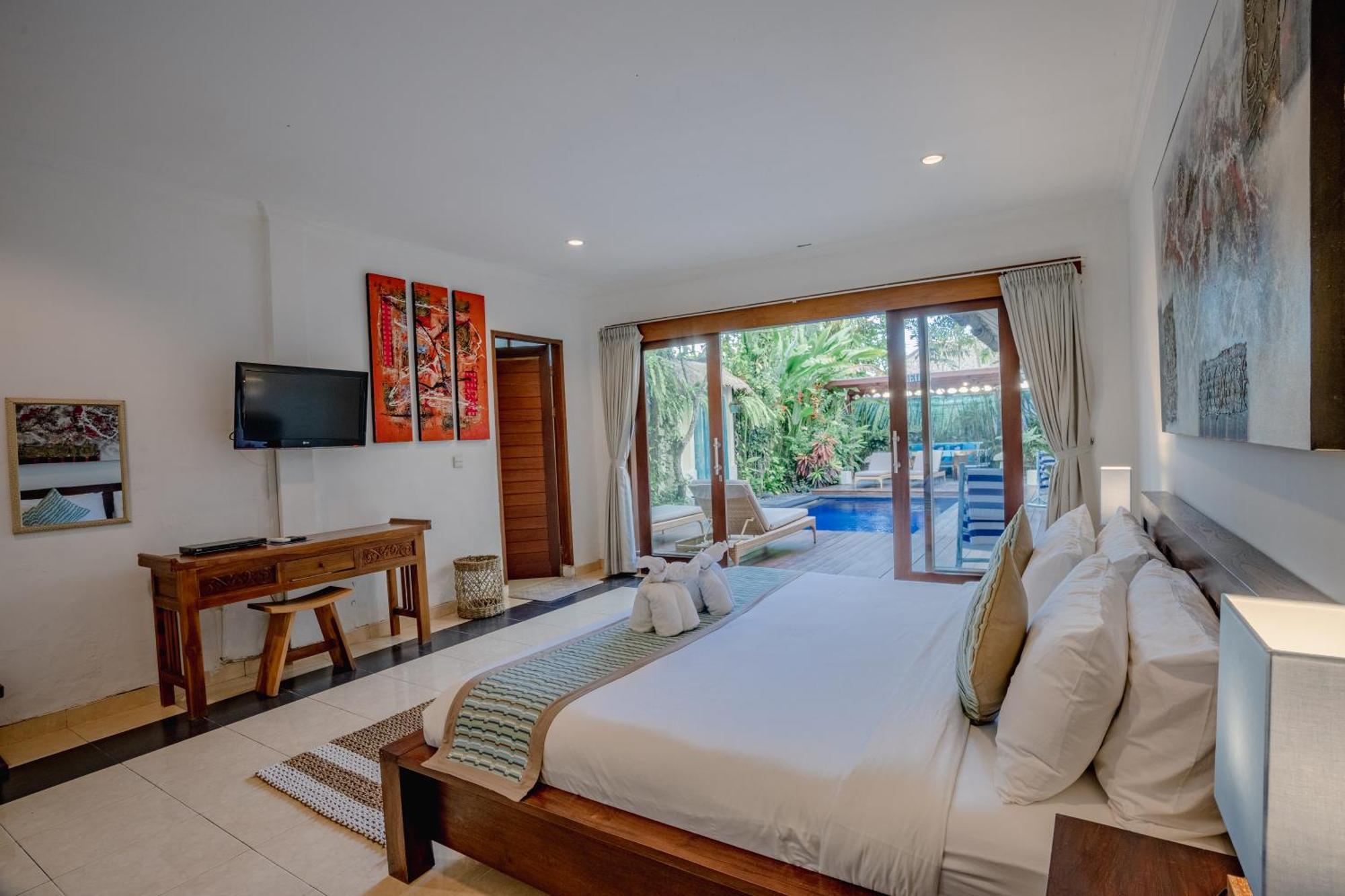 5 Bedroom In Centre Location Of