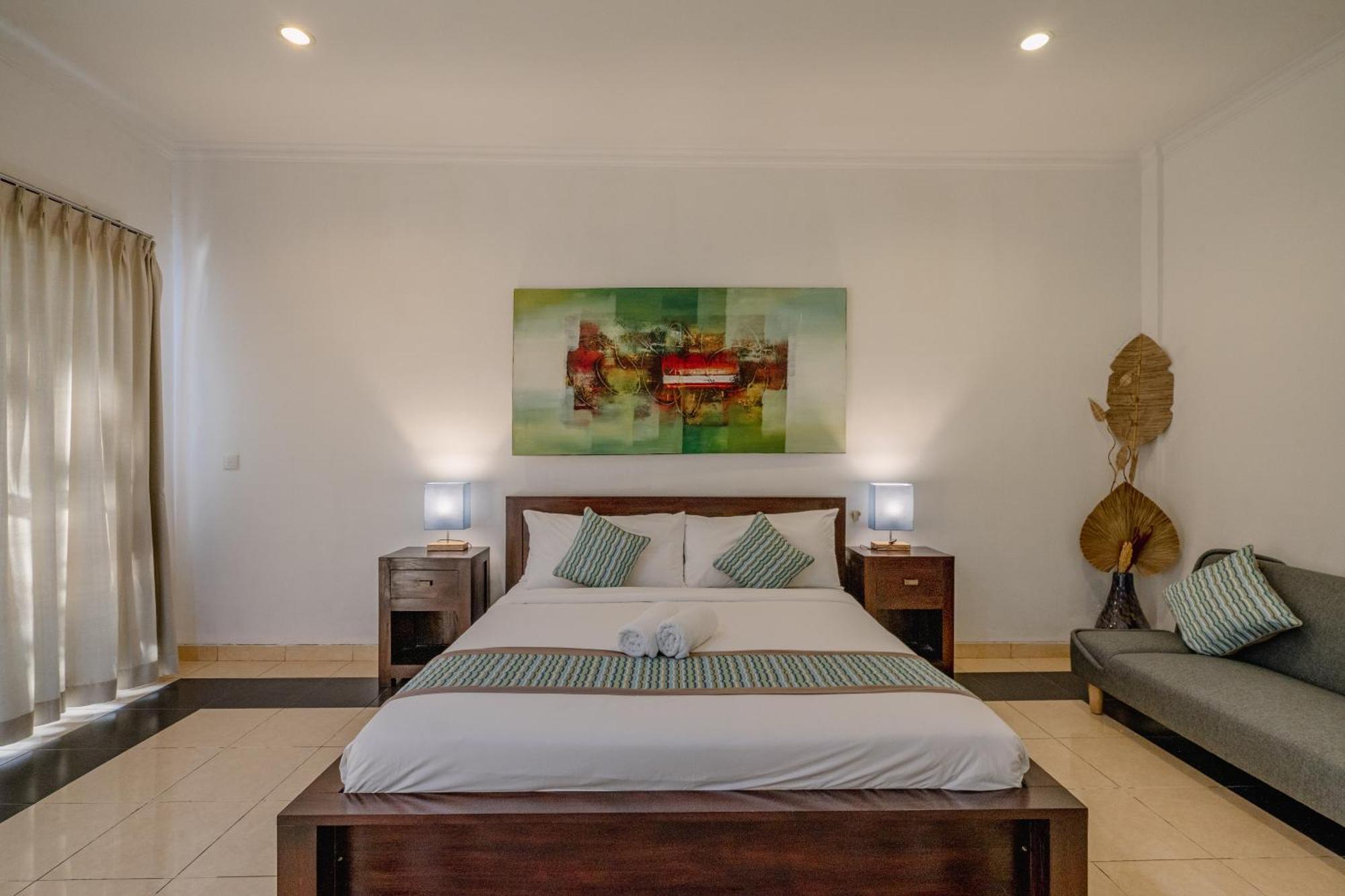 5 Bedroom In Centre Location Of Villa Seminyak (Bali)