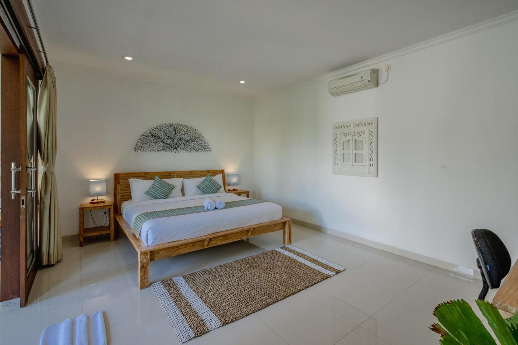 5 Bedroom In Centre Location Of Villa Seminyak (Bali)