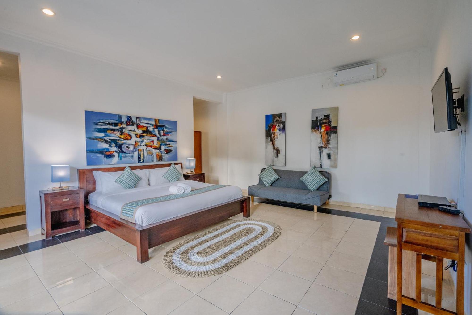 Villa 5 Bedroom In Centre Location Of *