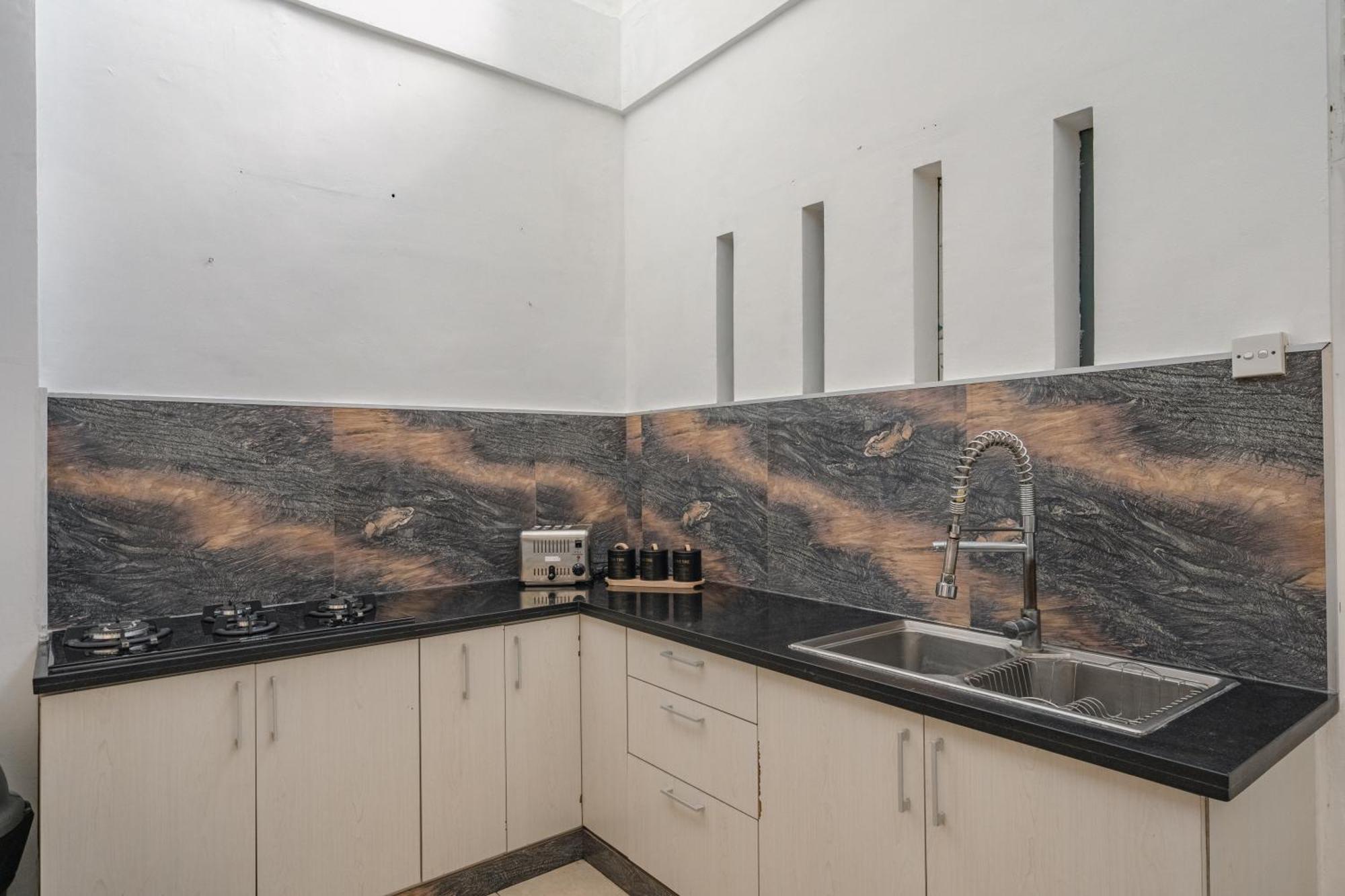 5 Bedroom In Centre Location Of Villa *
